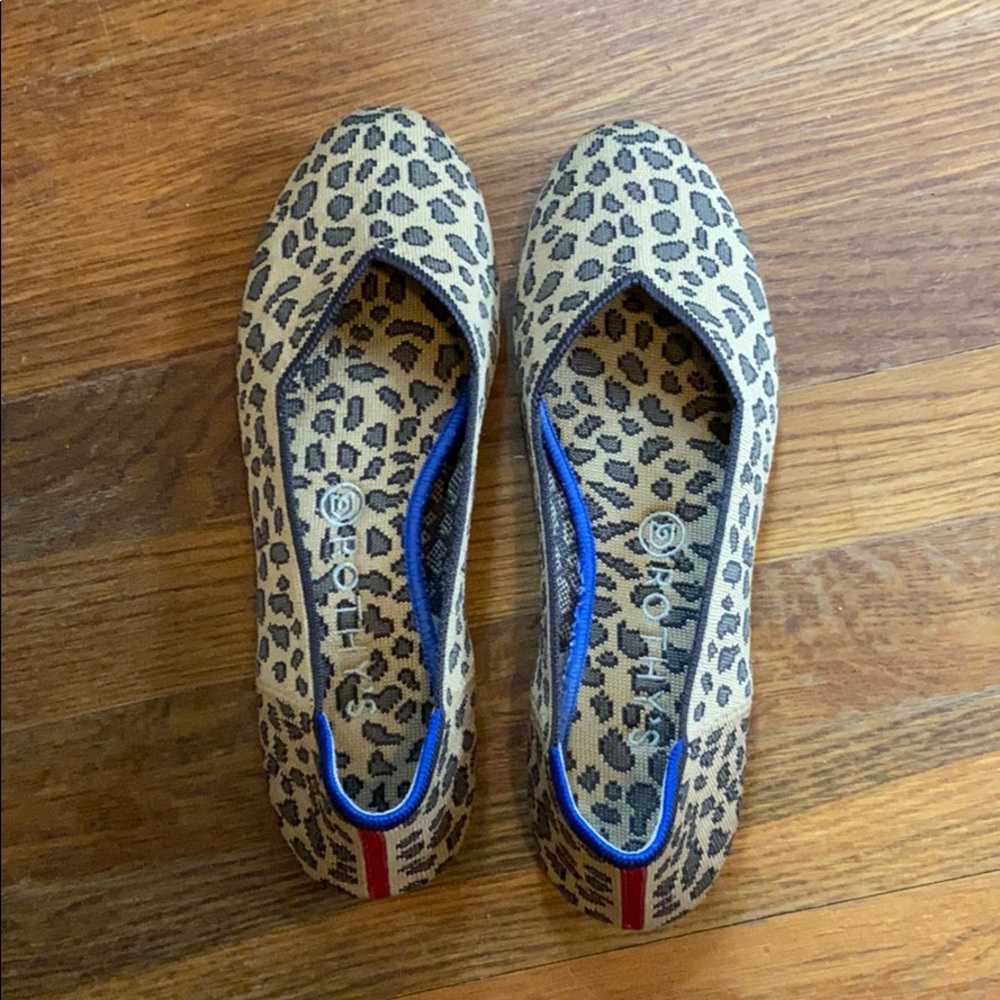 Rothys leaped round toe flats